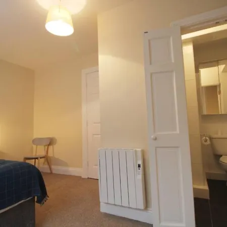 Large 3 Bed, City Centre * Galway
