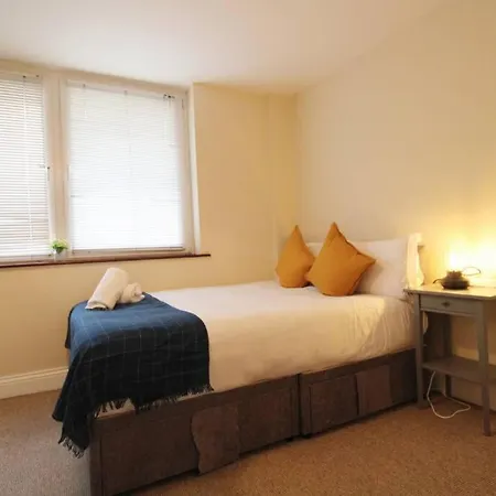Large 3 Bed, City Centre